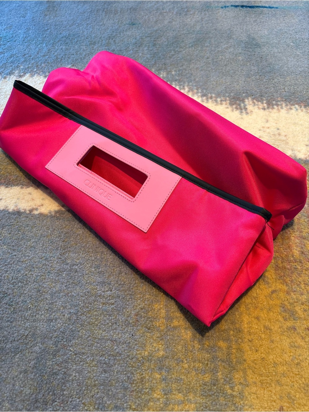 Clinique large makeup carry all with cut out handle, or beach bag, GUC